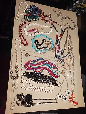 Vintage Lot Of 20+pieces Custom Jewelry  Necklaces . • $39.99