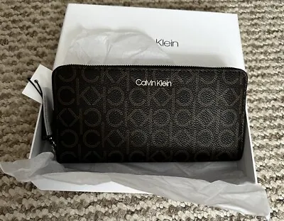 Calvin Klein Ck Must Large Ziparound Mono Wallet Brand New • £0.99