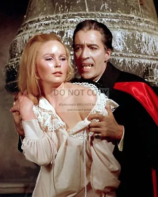 Christopher Lee & Veronica Carlson - 8x10 Publicity Photo (rt225) • $8.87