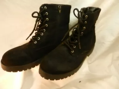 Bamboo Women's Black Suede Direct-15X Ankle Boots Size 10 • $17.85