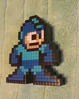 POP Pixel Pals MEGA MAN Blue Light-Up Capcom Figure Unboxed 5  Tall Tested  • $28