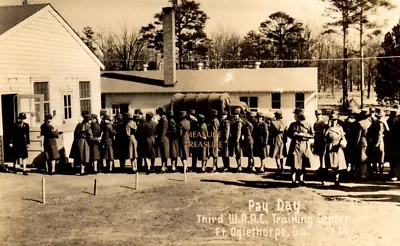 C.1940 Ww2 Waac Ft. Oglethorpe Training Center Pay Day Photo F8 • $27.50