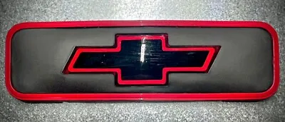 🔥94-98 Mexican 400ss Cheyenne Grill Emblem Black And Red Color NEW! Hrdwre Incl • $100