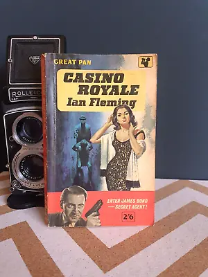 Casino Royale Directors RARE Cover Paperback Ian Fleming Pan James Bond • £11.50