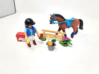 Playmobil 70294 Riding Stables - Horse Farm • £5