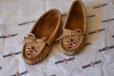 Minnetonka Thunderbird Ll Women 6 Moccasin Loafer Shoe Tan Suede Leather Beaded • $25