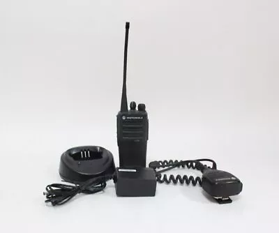 Motorola CP200d Portable 4W 16-Channel Analog 2-Way Radio Set - AAH01QDC9JA2AN • $259.99