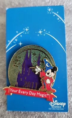 Disney Sorcerer Mickey Visa Rewards 2011 Cardholder Pin-free Shipping! • $24.90