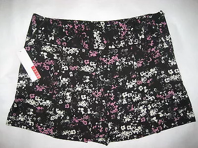 Womens Elle Pleated Floral Shorts - Size 16 - New With Tag • $15.99