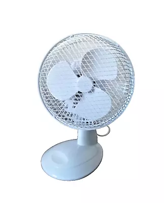 Desk Fan Portable Worktop Table Fan 2 Speed Oscillating Air Cooling Fan 30 Cm • £7.99