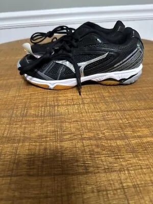 Mizuno Wave Hurricane  Women's 8 Volleyball Shoes • $40