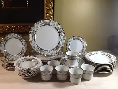 Mikasa CAMBRIDGE Fine China 4 Place Settings L9015 Discontinued  • $298.98