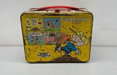 Vintage Charlie Brown Peanuts Metal Lunch Box • $9.99