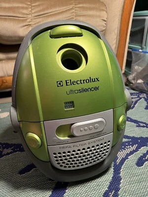 $110 • Buy Electrolux EL6986 Ultra Silencer Vacuum BASE CANISTER Motor Unit Only