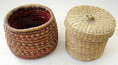 Judaica  2 Yemenite Old Straw Items: Box With Lid And Vase /pencil Holder.  • $95