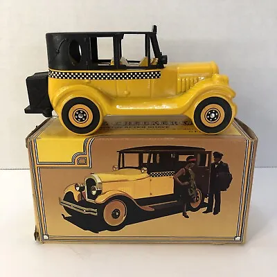 Avon Car Bottle Decanter 1926 Checker Cab Wild Country After Shave Vintage 5fl O • £7.61