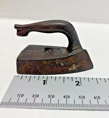 Vintage Miniature Cast Iron Sad Iron Mini Flat Iron 2.5” Metal Rare Design • $29.99