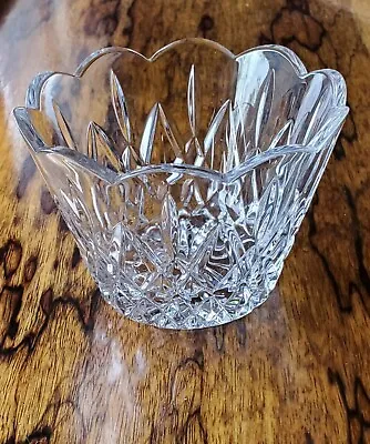BEAUTIFUL Vintage Crystal Bowl - Scalloped Rim - Sunburst Bottom  • $22.50