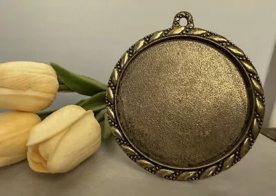 Vintage Solid Brass Circular Picture Frame  • $14