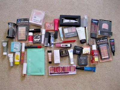 Lot Of 20 - Mixed Cosmetics/Skincare With Makeup Bag • $24.99