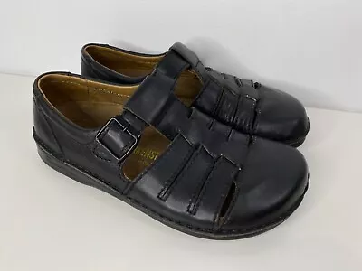 BIRKENSTOCK Footprints Maderia Black Leather Sandals Shoes Buckle M8 L10 • $62