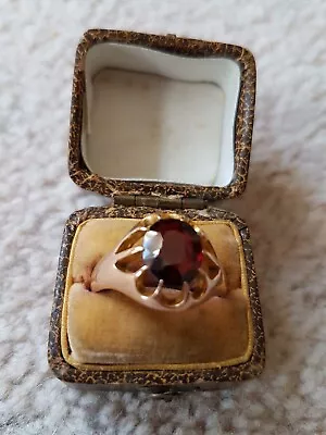 Vintage 9ct Yellow Gold & Garnet Ring ~ Size S • £50