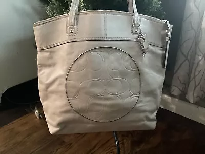 COACH LAURA Large North South Leather Tote F18336 • $35