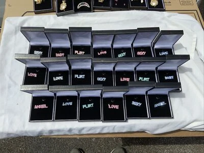 £4.70 • Buy Joblot Wholesale Costume Jewellery 20 Pieces Boxed Badge Brooch Pin