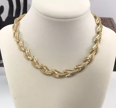 Vtg Crown Trifari Leaf Collar Choker Necklace Brushed Polished Gold Tone. #1061 • $42.46