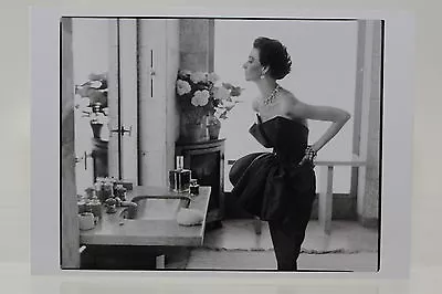 $5.28 • Buy RICHARD AVEDON:   DORIAN LEIGH   Art Postcard 