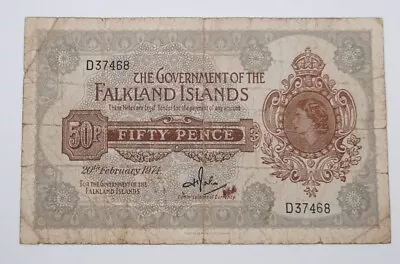 1974 - Government Of The Falkland Islands - 50 (Fifty) Pence Serial No. D 37468 • £36.95