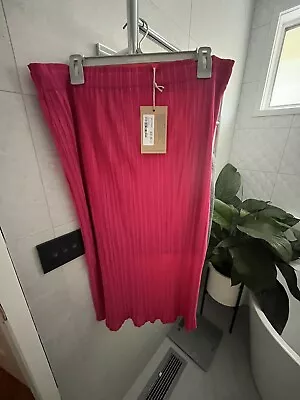 $60 • Buy Gorman Spectral Skirt Pink Red Pleated Skirt Size 16 Brand New With Tags
