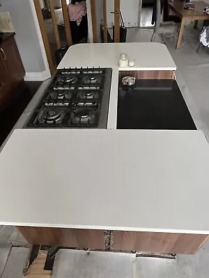 Quartz Worktop • £300