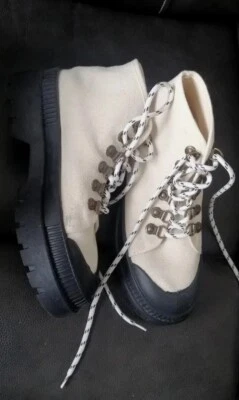 £10 • Buy H&M Cream Canvas Chunky Boots Size 6/39