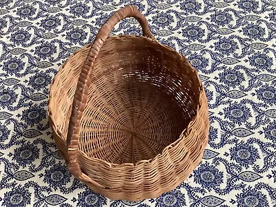 Round Custom Fall Harvest Medium Gathering Basket With Handle. 7.5 Inches Wide. • $10