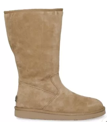 UGG Sumner Chestnut Boot Size 9 Women’s $199 • $99