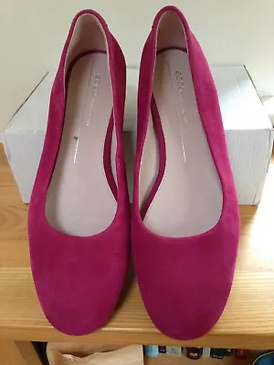 Ecco Raspberry Pink Suede  Slip On Pumps Size 8 1/2 EU 42 New Excellent Con • £9.99