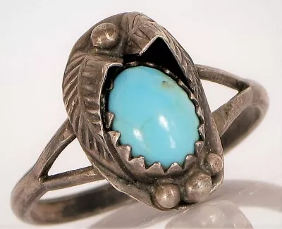 Vintage Native American Sterling Silver Beautiful Dainty Turquoise Ring Size 7 ! • $30