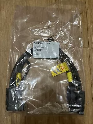 DEF Tank To Pump Hose Volvo VNL 21483642 OEM • $79.99