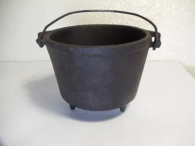 Vintage Three Legged Pot No. 5 Cast Iron 2 1/4  Tall • $22.50