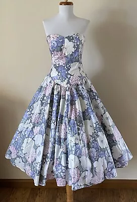 Vintage 80s 50s Floral Hydrangea Smocked Sundress Full Skirt Party Tea Dress 10 • $89.99