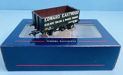 Bachmann 'oo' Gauge 37-080k 7 Plank 'edward Eastwood' Chesterfield C/club Wagon • $29.76