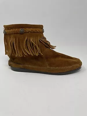 Minnetonka Womens Size 9 Brown Suede Fringe Back Zip Ankle Boots Moccasins Shoes • $24.99