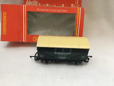 Hornby R215  ' Harvey Bros ' Cattle / Livestock Van / Wagon Boxed • £9.99