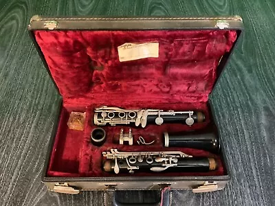 Vito Reso-Tone Clarinet With Hard Case - As Is • $38.36