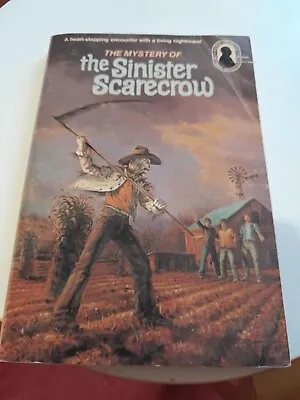 The Three Investigators -The Mystery Of The Sinister Scarecrow -Keyhole Cover Ed • £18.09