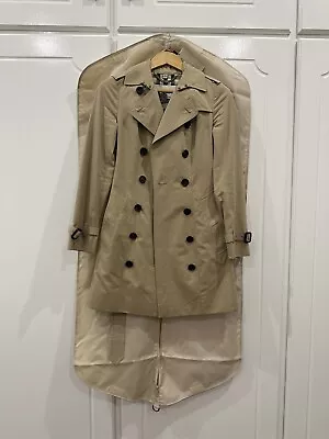 Burberry Trench Coat With Dustbag - UK2 • $1800