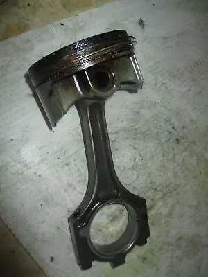 Yamaha 225hp 4 Stroke Outboard Piston And Rod (69J-11631-00-8D) • $40