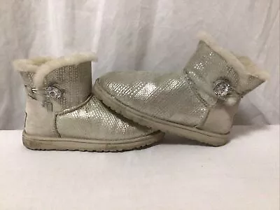 UGG 1003735 Mini Bailey Button Bling Women’s Boots Size 9 /EUR 40/UK 7.5 ….S128 • $45.99