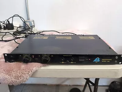 Ab International Professional Series 200 2-channel Amplifier - (parts) • $79.99